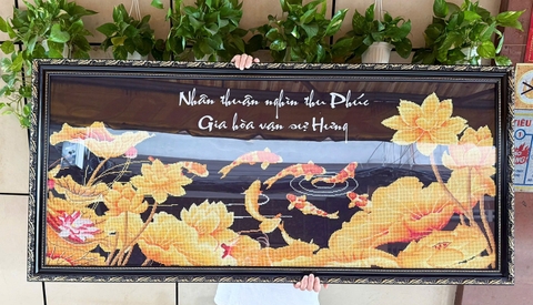 KHUNG TRANH ĐÍNH ĐÁ GỖ 682 ĐEN