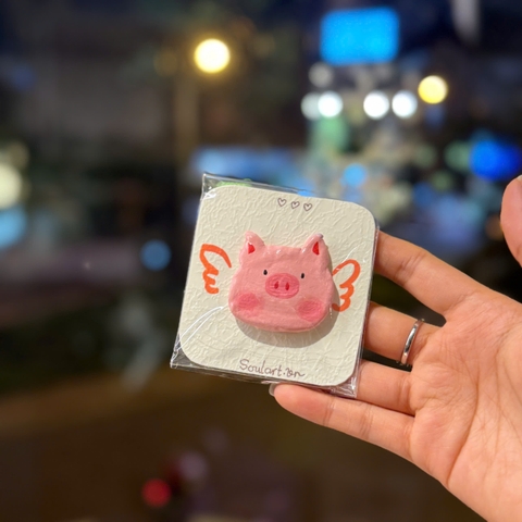 NAM CHÂM HEO HỒNG