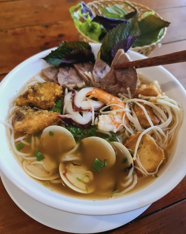 SEAFOOD NOODLE SOUP