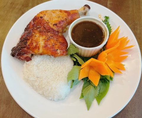 GRILLED CHICKEN WITH HONEY SAUCE