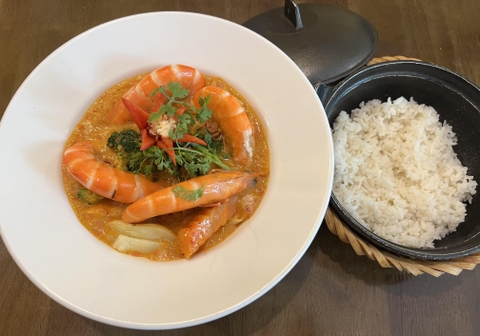 COUNTRYSIDE PRAWN CURRY