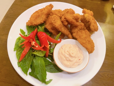 CRISPY FRIED CHICKEN/ CHICKEN NUGGETS