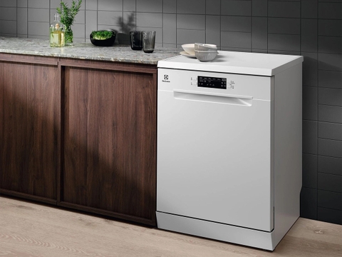 Máy rửa bát độc lập 13 bộ Electrolux ESA47200SW