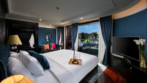 La Theatre Suite