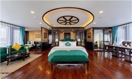 Queen Regent Suite