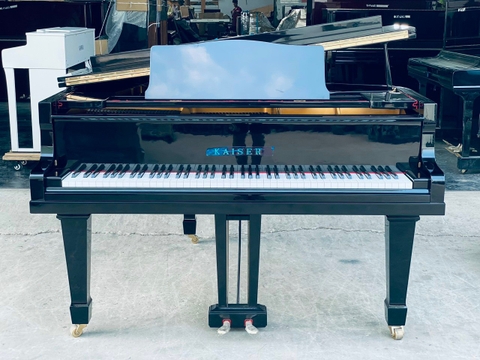 GRAND PIANO KAISER NO.G2
