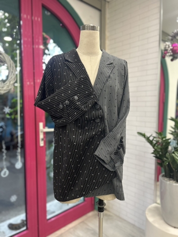 Áo vest xếp vạt lệch