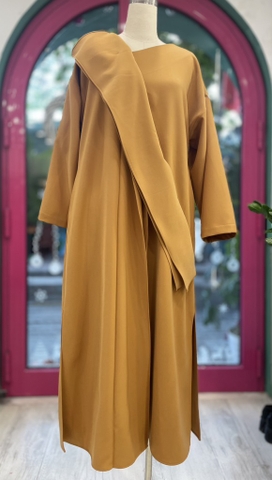 V chéo vạt cổ lệch