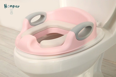 Thu nhỏ bồn cầu có tay vịn cho bé
