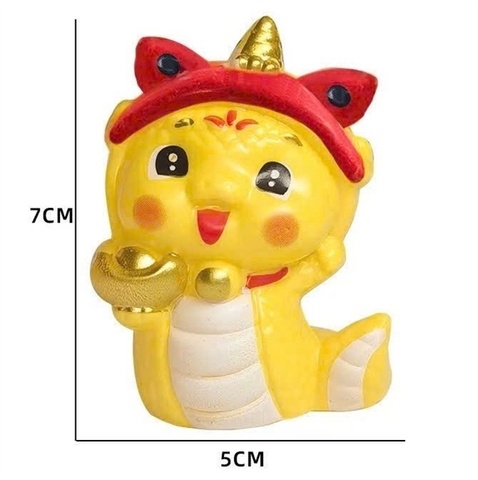 Bé Rắn Vàng Cầm Thỏi Vàng (bé)