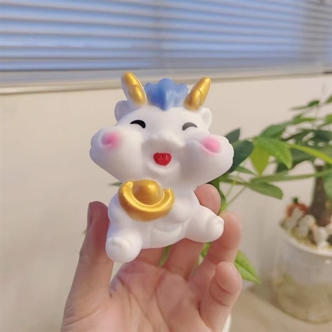 Rồng Trắng Ôm Thỏi Vàng - Nhựa Mềm (con)