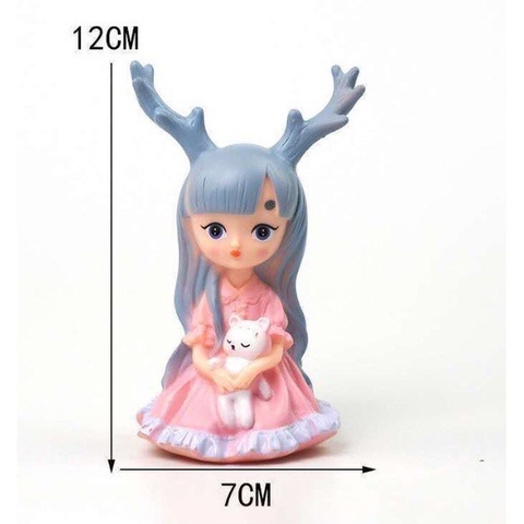 Bé Ôm Mèo Tóc Tím