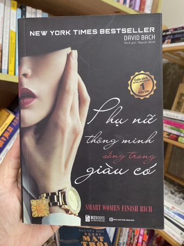 Phụ Nữ Thông Minh Sống Trong Giàu Có