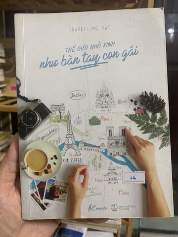 Thế Giới Nhỏ Xinh Như Bàn Tay Con Gái