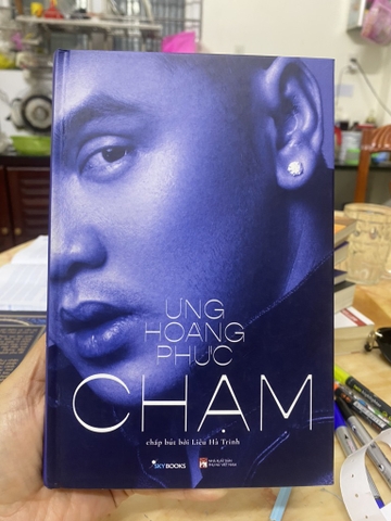 Chạm - Ưng Hoàng Phúc