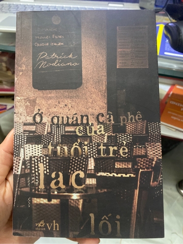 Ở Quán Cà phê của tuổi trẻ lạc lối