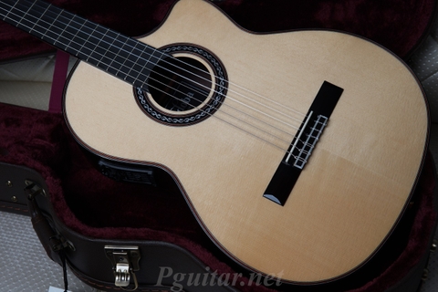 Guitar Cordoba GK Pro Negra