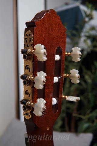 Guitar Yamaha GC-7S sản xuất năm 1977