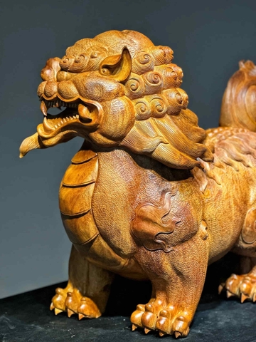 Tượng Nghê phong thủy gỗ hương ta