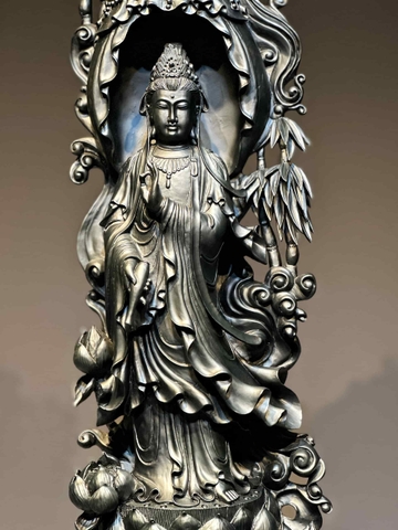 Tượng Quan âm Gỗ mun sừng đẹp