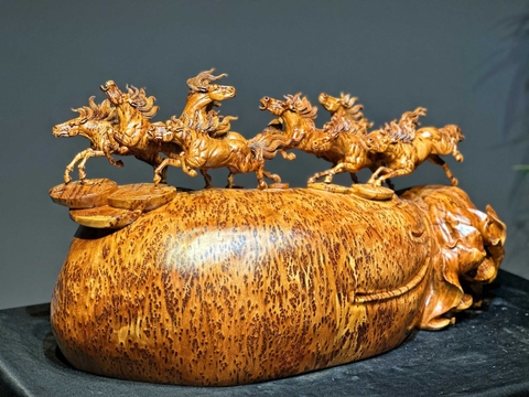 Tượng Mã Đáo Thành Công Gỗ Nu Ngọc Am đẹp