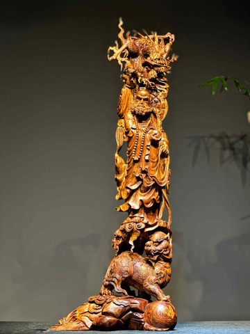 Tượng Ngài Đạt Ma Hàng Long Phục Lân gỗ sưa bắc đỏ đẹp
