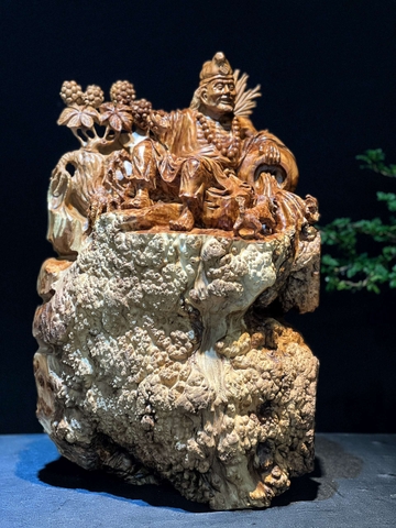 Tượng Tế Công Gỗ Nu Ngọc am thơm