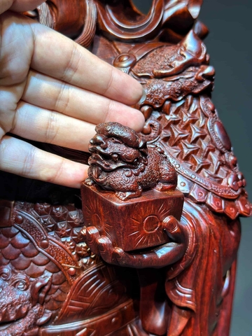 Tượng Ngài Quan Công Gỗ Tử Đàn Đẹp