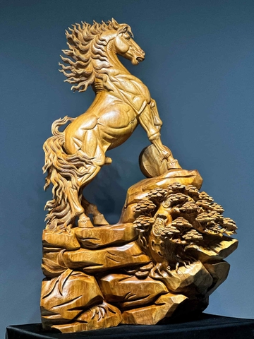 Tượng Nhất Mã Phi Thiên gỗ Ngọc Am thơm