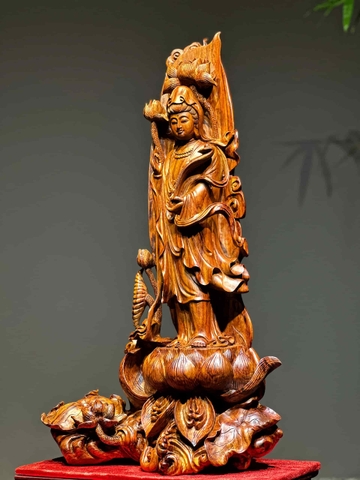 Tượng quan âm Gỗ Sưa bắc đỏ đẹp