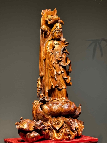 Tượng quan âm Gỗ Sưa bắc đỏ đẹp