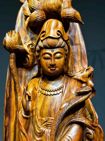 Tượng quan âm Gỗ Sưa bắc đỏ đẹp