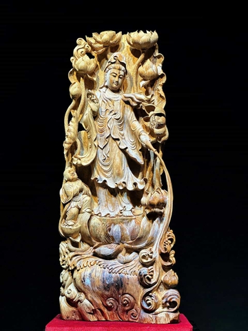 Tượng Quan Âm Bồ Tát gỗ Hoàng Đàn