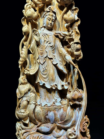 Tượng Quan Âm Bồ Tát gỗ Hoàng Đàn