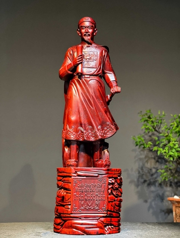 Tượng Ngài Hưng Đạo Đại Vương Trần Quốc Tuấn Gỗ Vương Mộc Tử Đàn Đỏ
