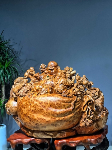 Tượng Di Lạc  Ngồi bao tiền vàng gỗ nu ngọc am Vip