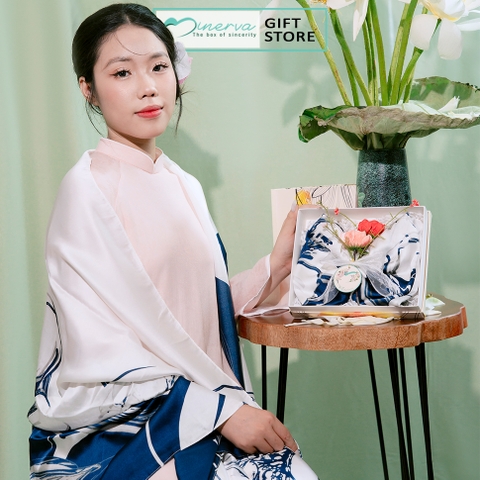 Khăn lụa Aine – Món quà tinh tế dành tặng mẹ, bà và người thương dịp 20/10