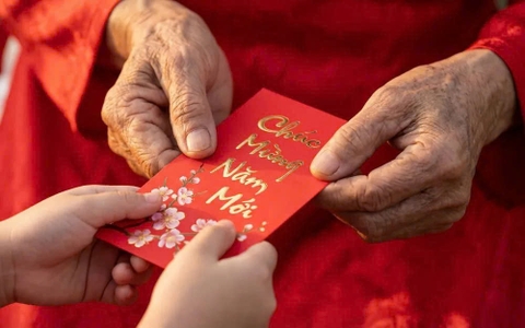 Nguồn gốc và ý nghĩa của tục lì xì trong ngày đầu Xuân năm mới
