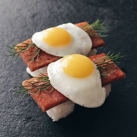 Thịt hộp The Lotte Lunchoen Meat 340g Sản Phẩm Nổi TIếng Của Hàn Quốc