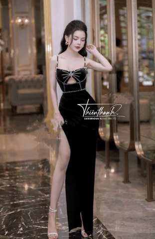Đầm Dài Hai Dây Đính Kết Hình Nơ Xẻ Tà