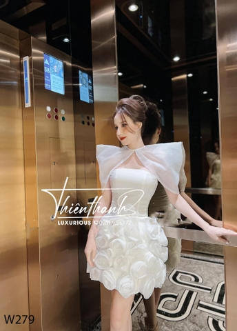 Đầm Ngắn Cúp Ngực Kết Hoa Hồng 3D Kèm Khoác Vai