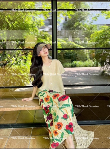 Set Váy Hoa Xếp Ly Phối Áo Dập Ly Trơn