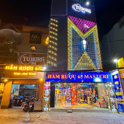 Hầm Rượu - Kararoke Masteri - 65 Bình Giã