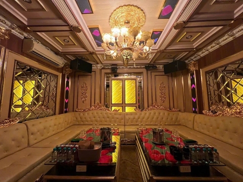 Karaoke Tulip Restaurant - 57 Phạm Viết Chánh, Quận 1