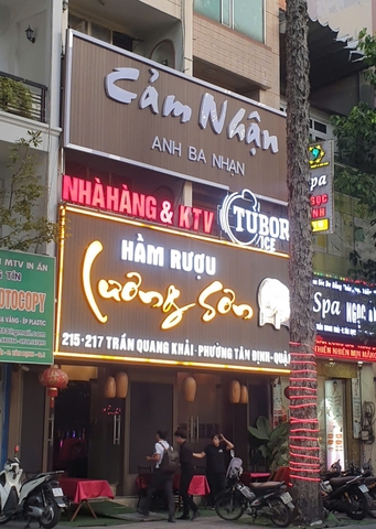 Nhà Hàng Hầm Rượu Lương Sơn - 215 Trần Quang Khải, Tân Định, Quận 1