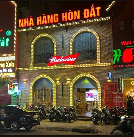 Nhà Hàng Hòn Đất Rooftop View - 140 Tân Sơn Nhì Quận Tân Phú