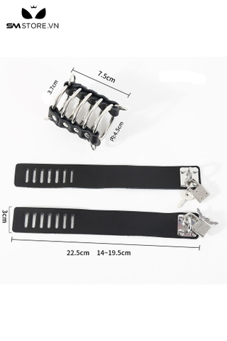 SMT2458 - Khóa dương vật giả da PU đính đinh tán dài 7.5cm kèm 2 vòng