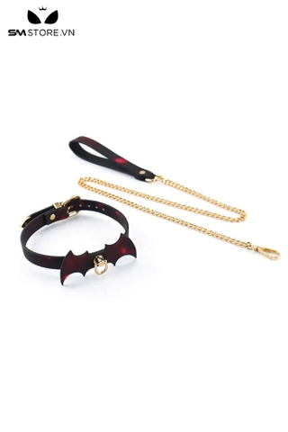 SMT2981 - Xích cổ SM hình cánh rơi giả da PU dài 45cm phối màu đen đỏ