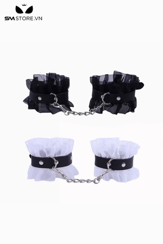 SMT4791 - Còng tay BDSM da mix viền ren vải ren bèo bên ngoài khóa đục lỗ