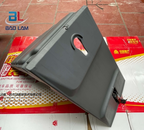 Nắp bình ắc quy xe Sitrak TH7